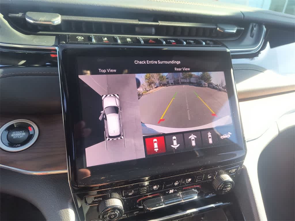 Thumbnail: 2025 Jeep Grand Cherokee - 17