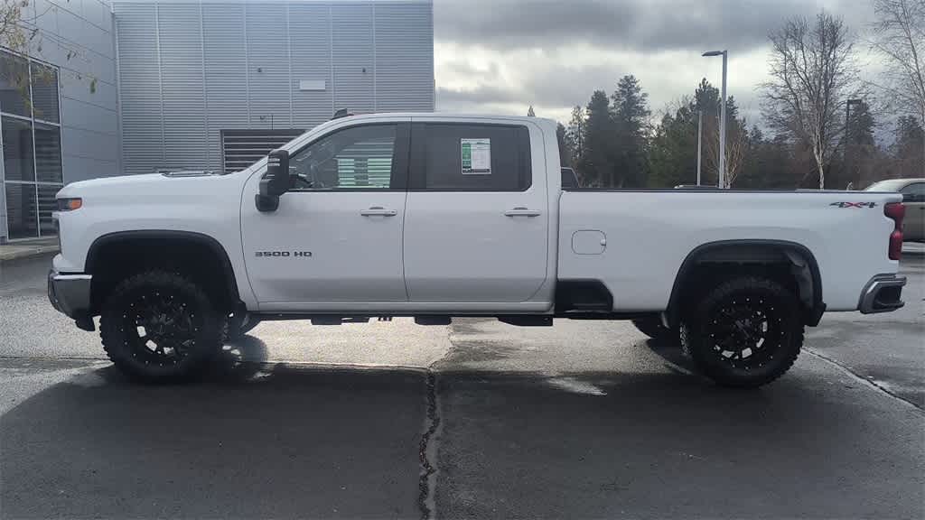 Thumbnail: 2024 Chevrolet Silverado 3500 - 5