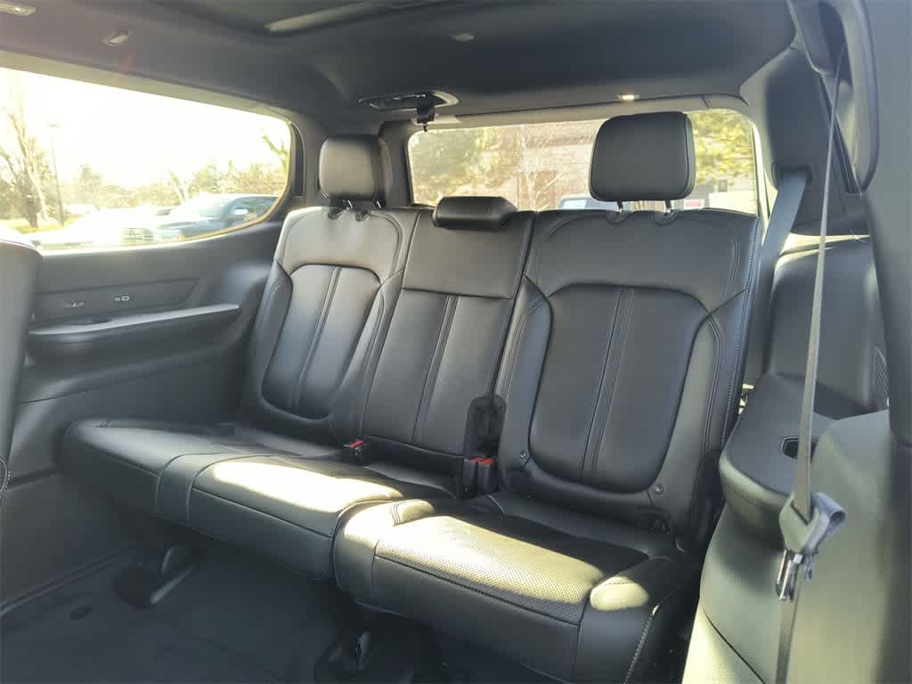 Thumbnail: 2026 Jeep Grand Wagoneer - 24