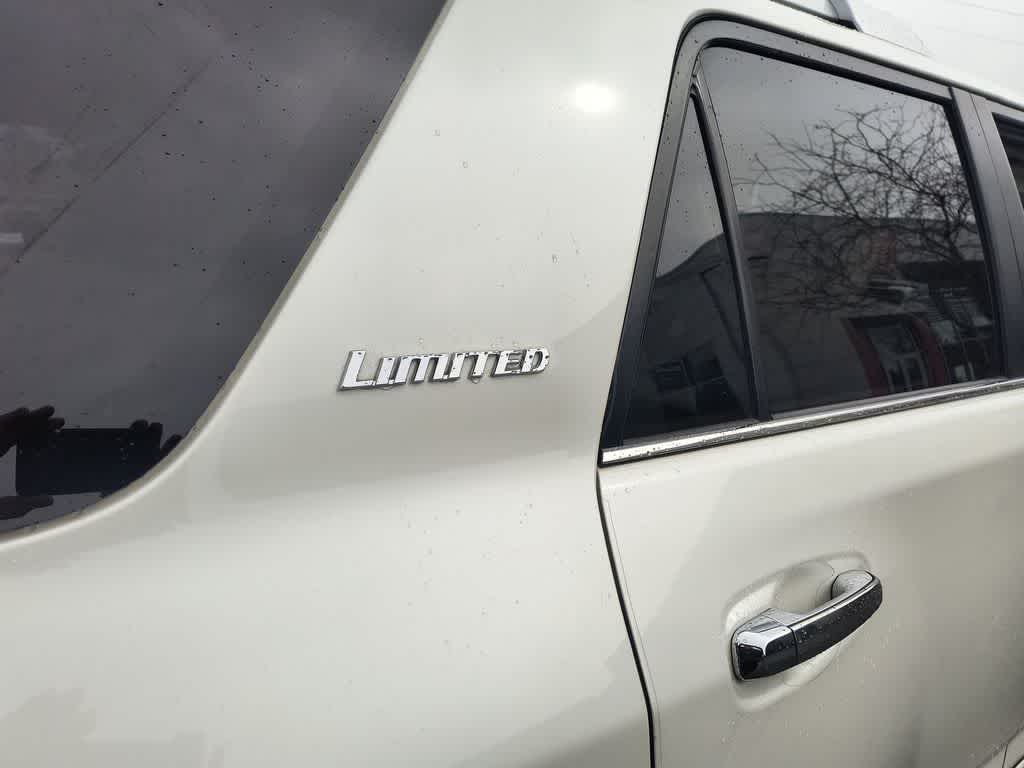 Thumbnail: 2016 Toyota 4Runner - 28