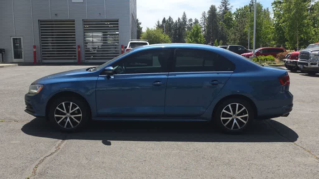 Thumbnail: 2017 Volkswagen Jetta - 5