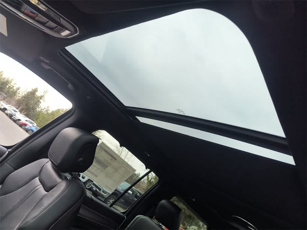 Thumbnail: 2026 Jeep Grand Wagoneer L - 22