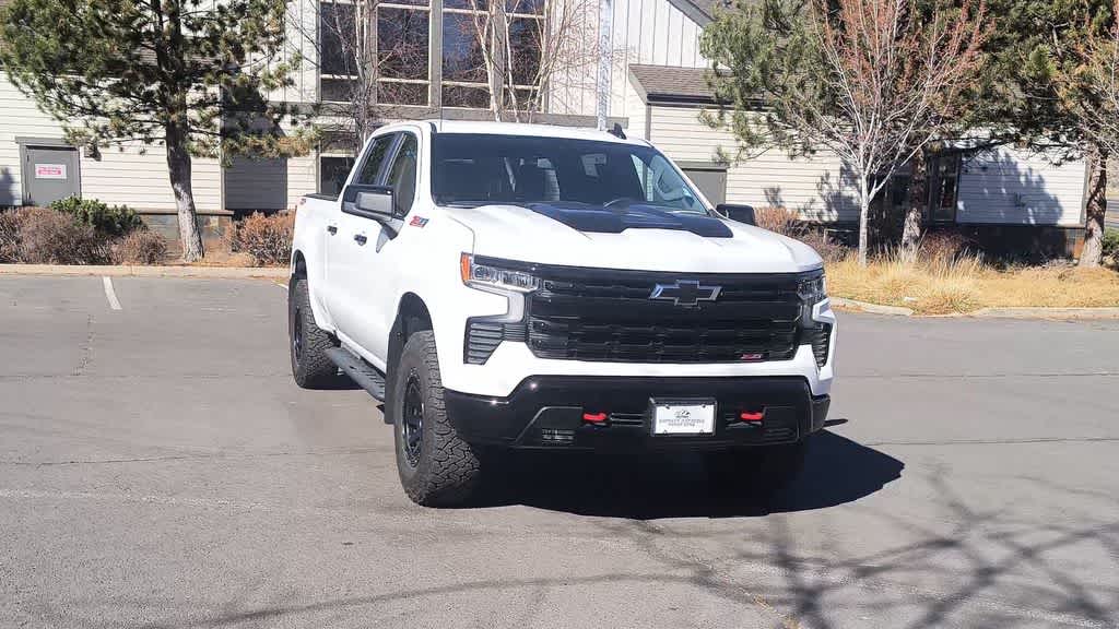 Thumbnail: 2025 Chevrolet Silverado 1500 - 3