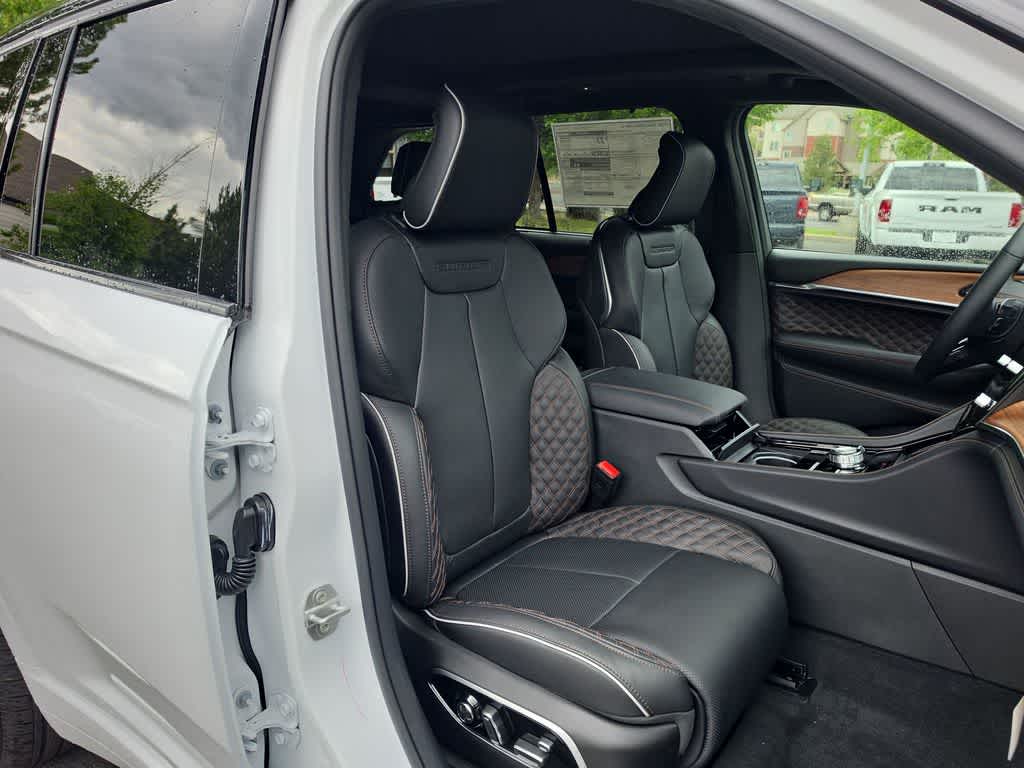 Thumbnail: 2026 Jeep Grand Cherokee - 25