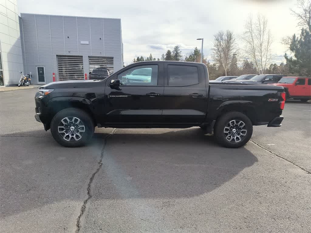 Thumbnail: 2024 Chevrolet Colorado - 3