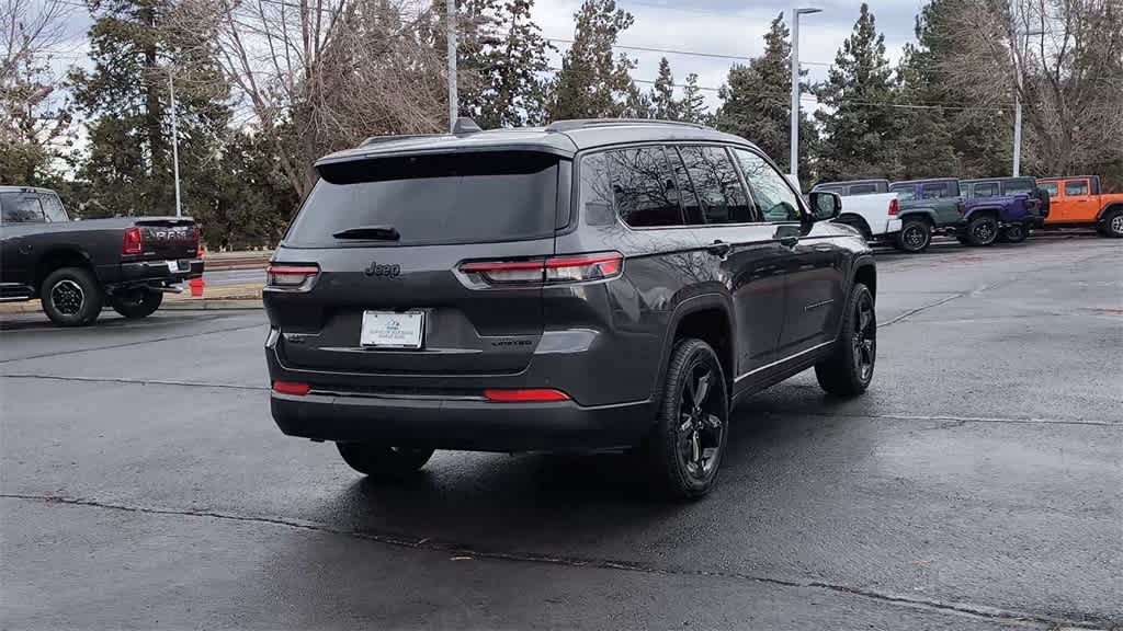 Thumbnail: 2025 Jeep Grand Cherokee - 8