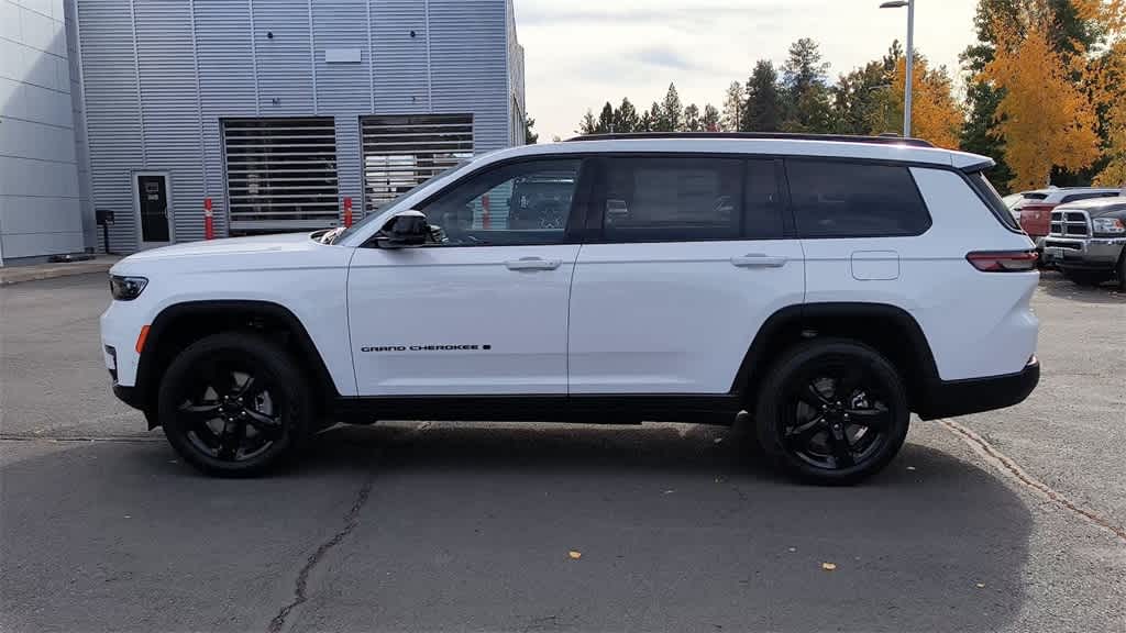 Thumbnail: 2025 Jeep Grand Cherokee - 5