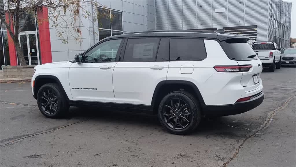 Thumbnail: 2025 Jeep Grand Cherokee - 6