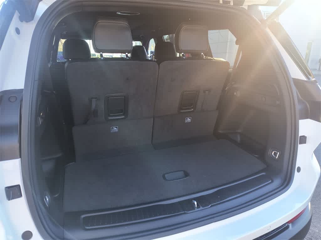 Thumbnail: 2025 Jeep Grand Cherokee - 25