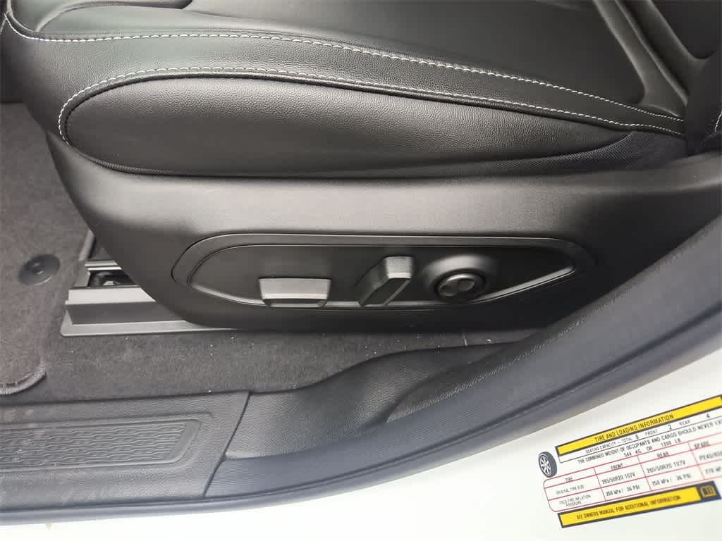 Thumbnail: 2025 Jeep Grand Cherokee - 12