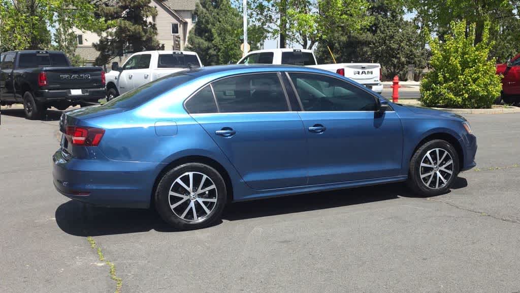 Thumbnail: 2017 Volkswagen Jetta - 9