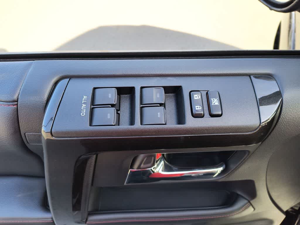 Thumbnail: 2019 Toyota 4Runner - 13