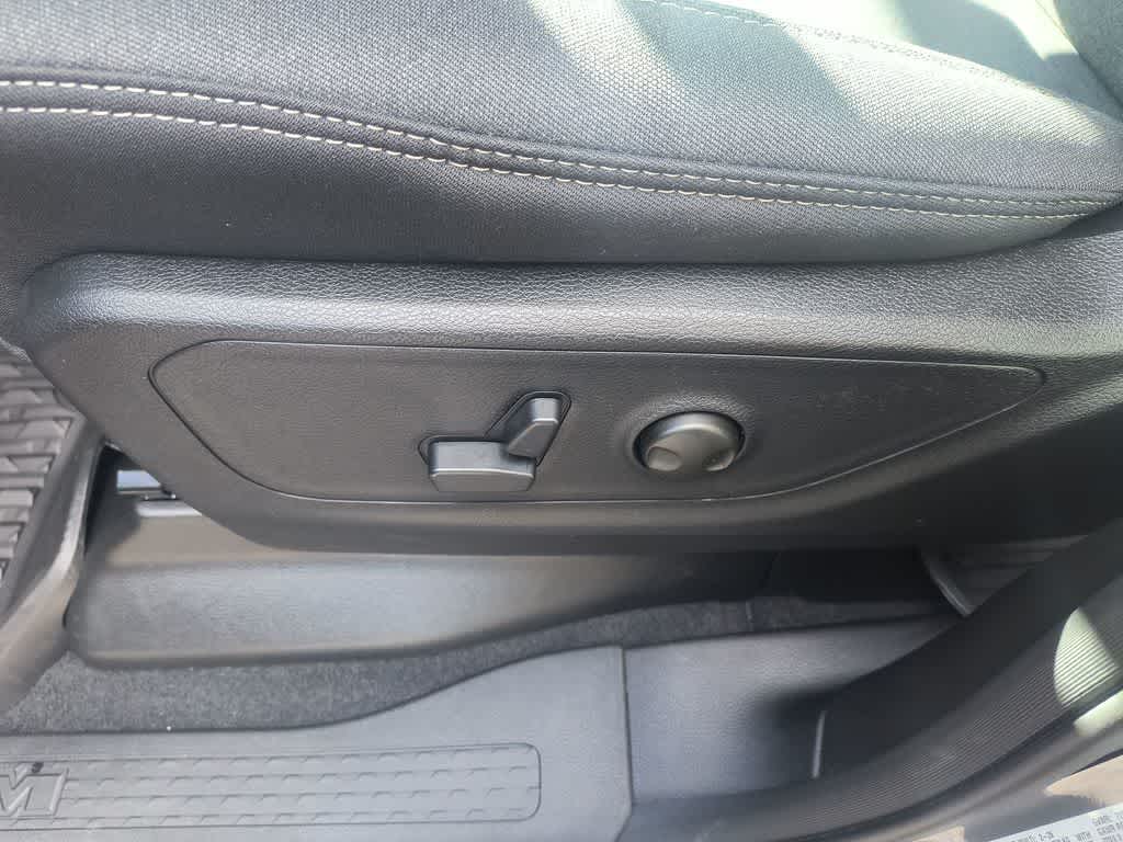 Thumbnail: 2026 RAM 1500 - 12