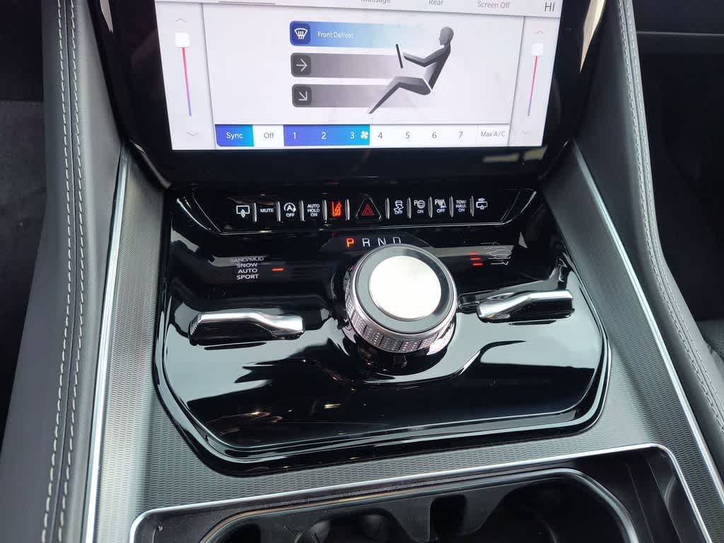 Thumbnail: 2026 Jeep Grand Wagoneer - 20