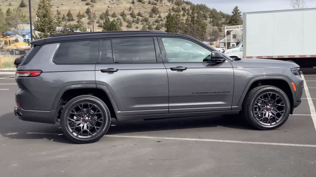 Thumbnail: 2024 Jeep Grand Cherokee L - 9