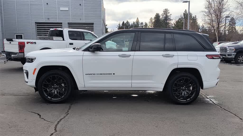 Thumbnail: 2025 Jeep Grand Cherokee - 5