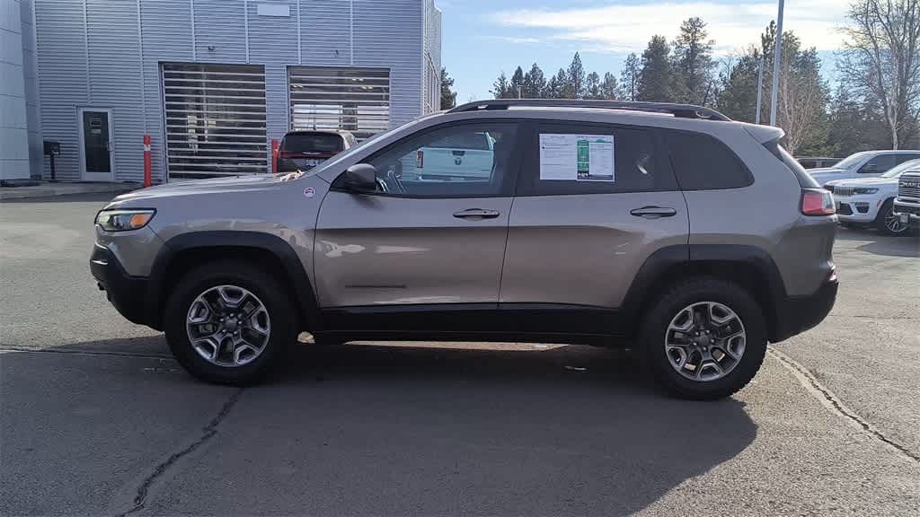Thumbnail: 2019 Jeep Cherokee - 5