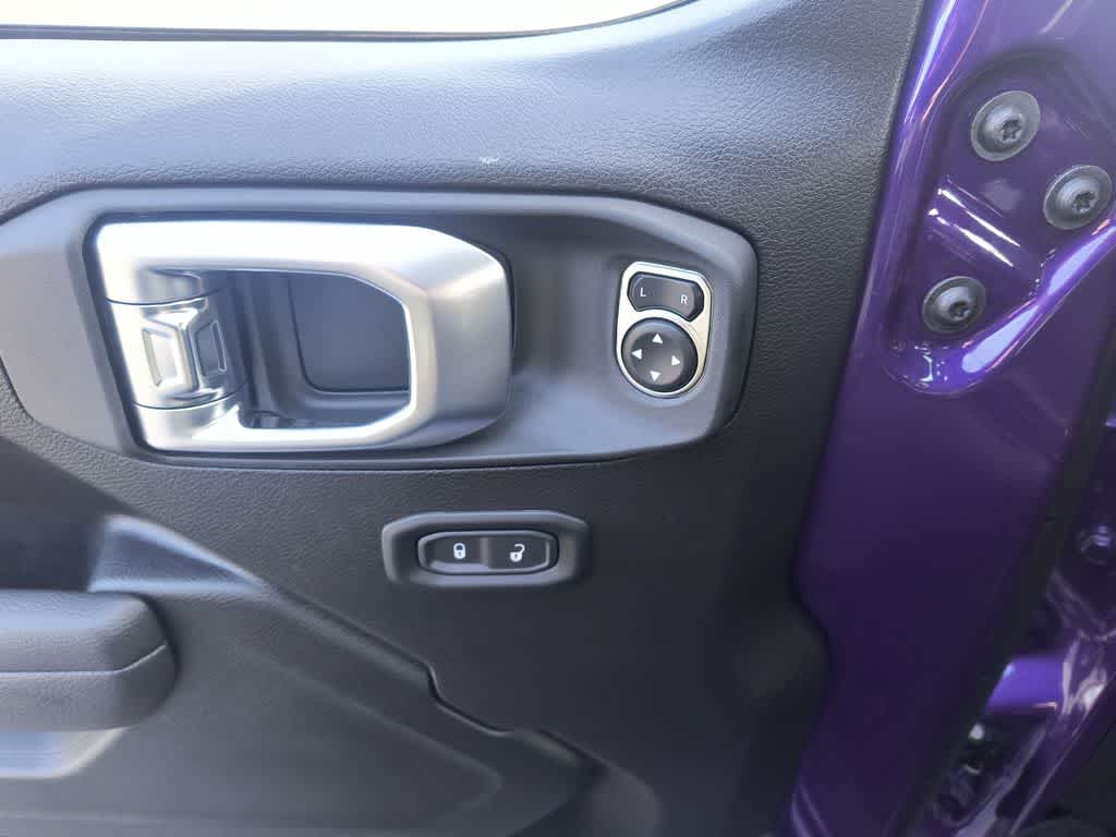 Thumbnail: 2026 Jeep Gladiator - 13