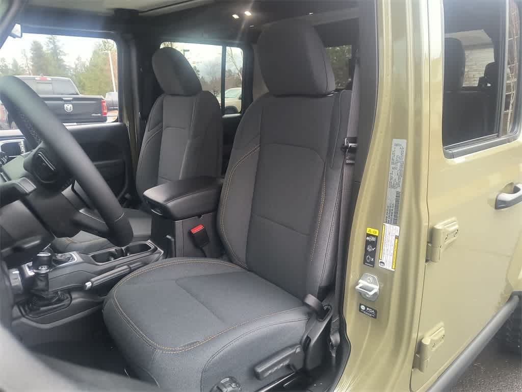 Thumbnail: 2026 Jeep Gladiator - 11