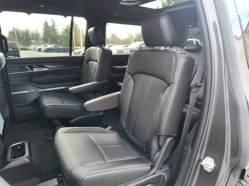 Thumbnail: 2026 Jeep Grand Wagoneer - 23