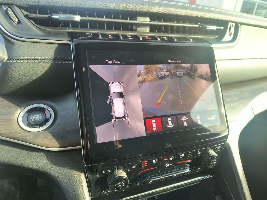 Thumbnail: 2025 Jeep Grand Cherokee L - 17