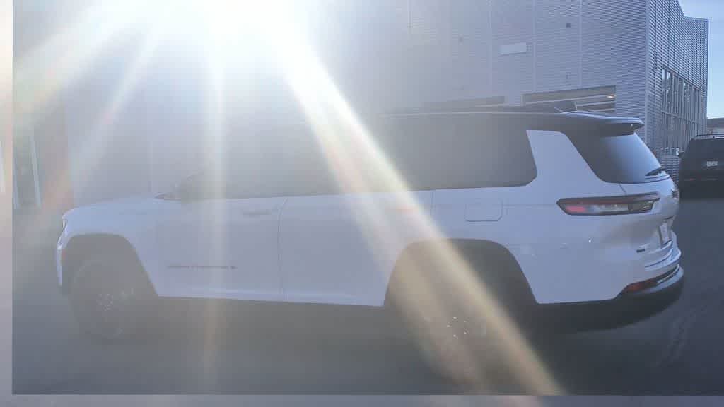 Thumbnail: 2025 Jeep Grand Cherokee L - 6