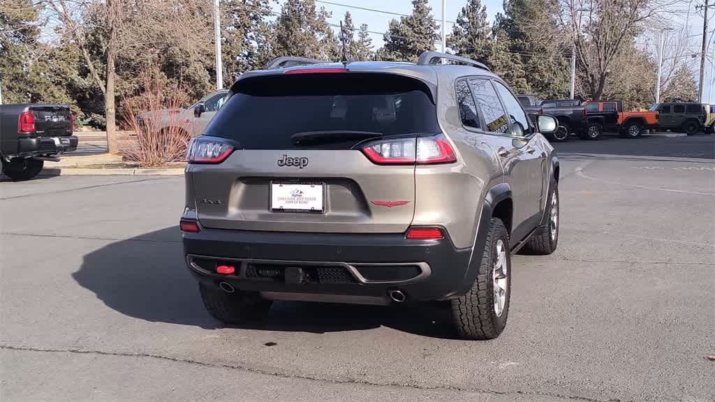 Thumbnail: 2019 Jeep Cherokee - 8