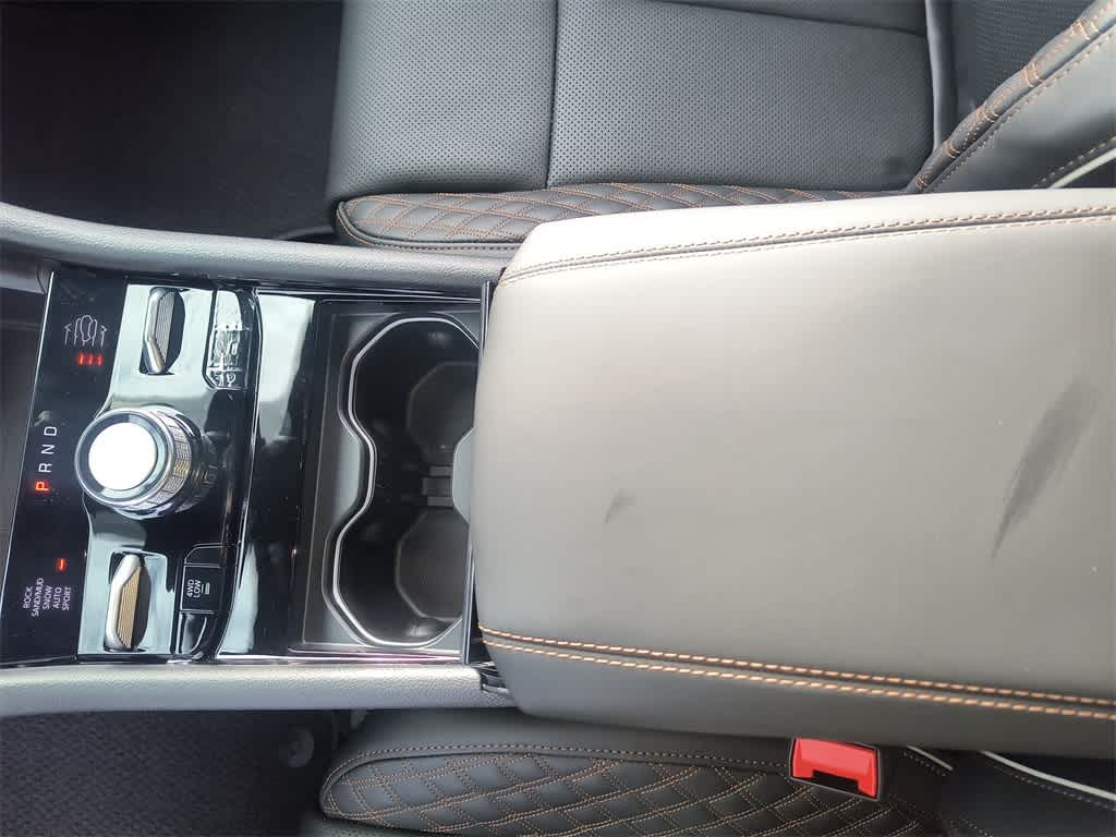 Thumbnail: 2025 Jeep Grand Cherokee - 21