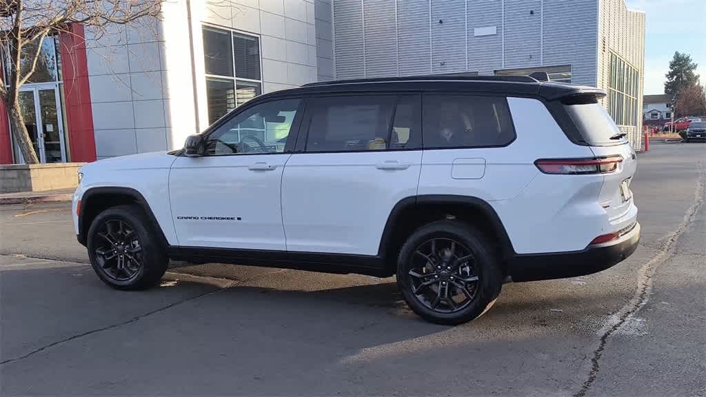 Thumbnail: 2025 Jeep Grand Cherokee L - 6