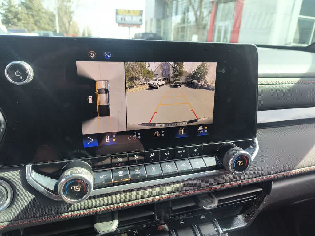 Thumbnail: 2024 Chevrolet Colorado - 17