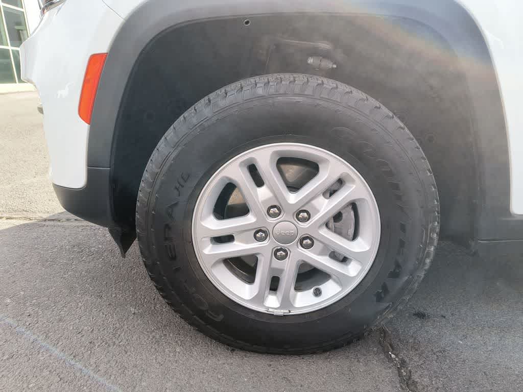 Thumbnail: 2023 Jeep Grand Cherokee - 10