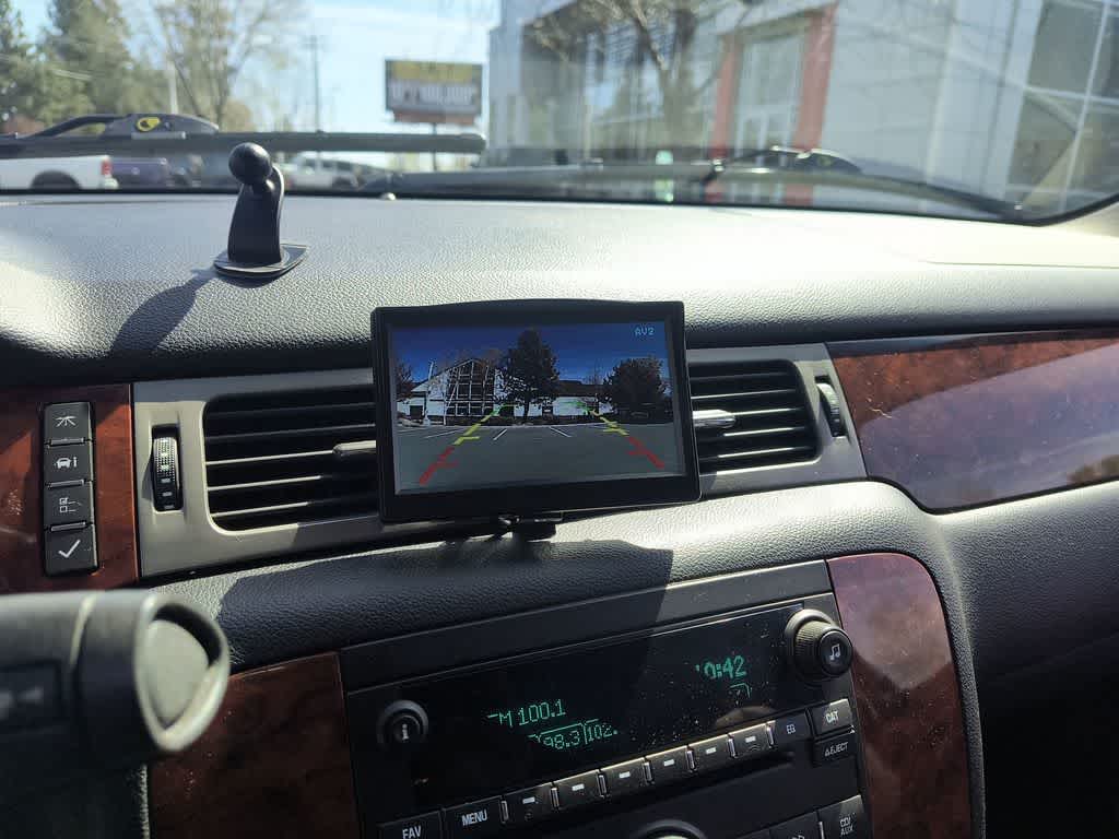 Thumbnail: 2013 Chevrolet Tahoe - 17