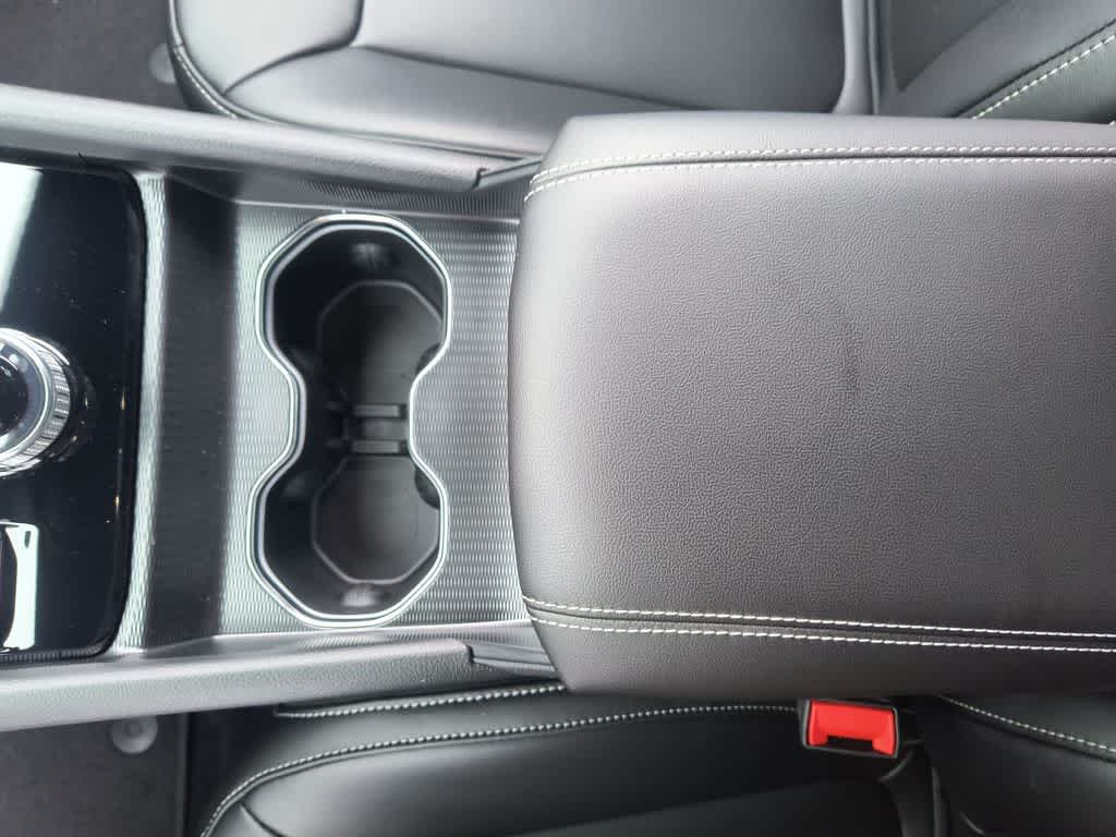 Thumbnail: 2026 Jeep Grand Cherokee - 21