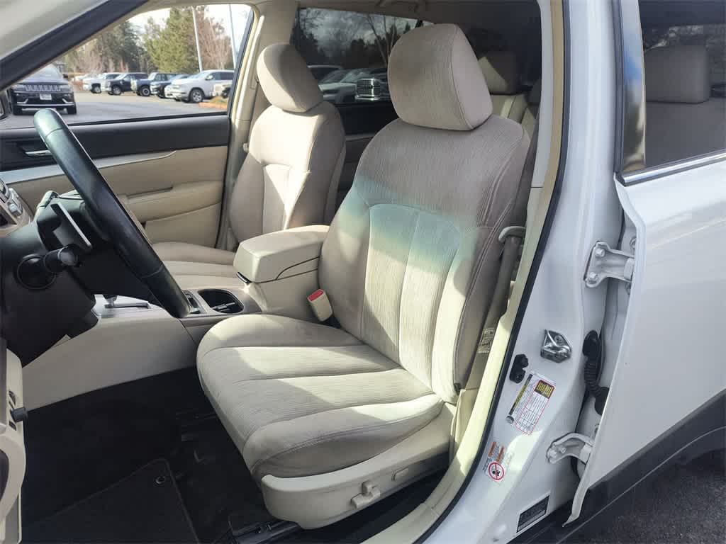 Thumbnail: 2013 Subaru Outback - 11