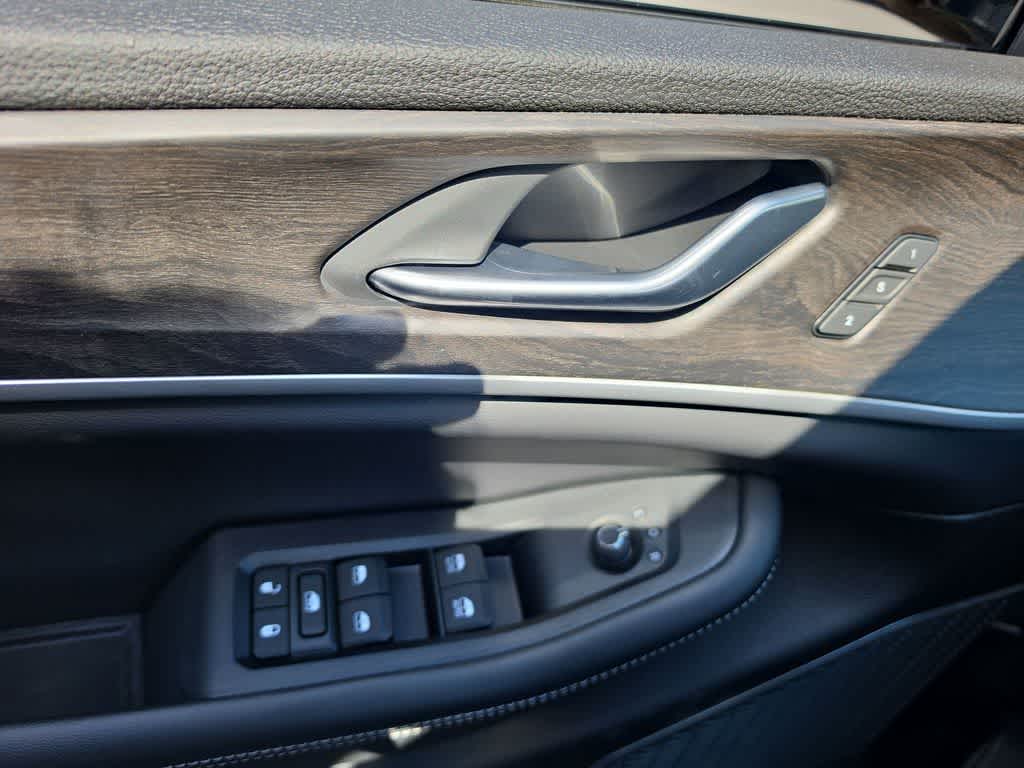 Thumbnail: 2026 Jeep Grand Cherokee - 13