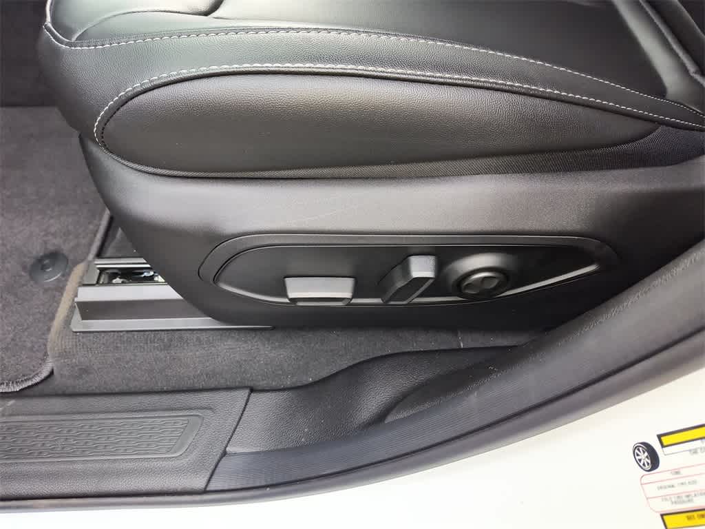 Thumbnail: 2025 Jeep Grand Cherokee - 12