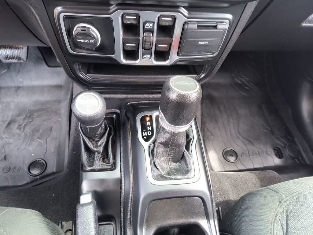 Thumbnail: 2021 Jeep Gladiator - 19