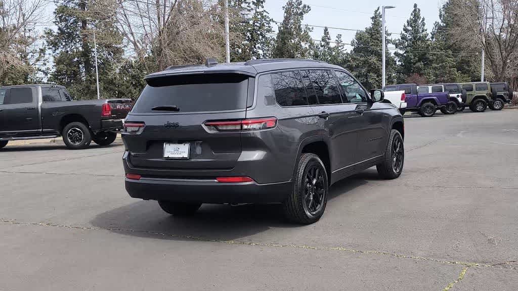 Thumbnail: 2026 Jeep Grand Cherokee L - 8