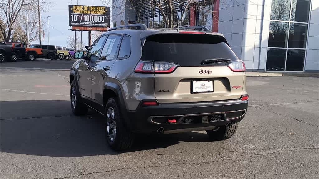 Thumbnail: 2019 Jeep Cherokee - 7