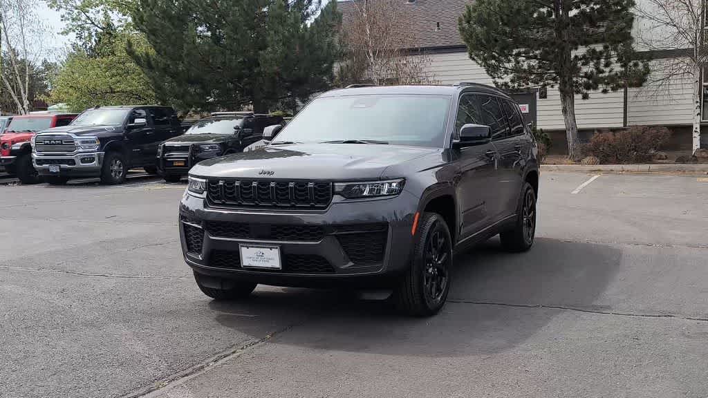 Thumbnail: 2026 Jeep Grand Cherokee L - 4