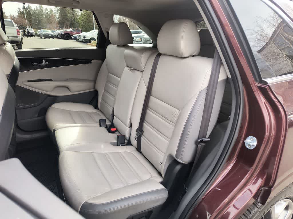 Thumbnail: 2017 Kia Sorento - 23