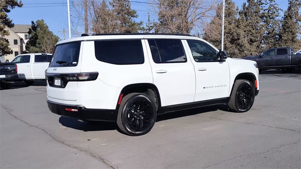 Thumbnail: 2026 Jeep Grand Wagoneer - 9