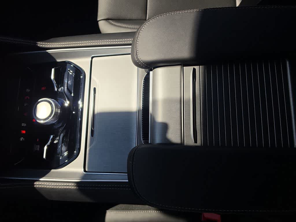 Thumbnail: 2026 Jeep Grand Wagoneer - 21