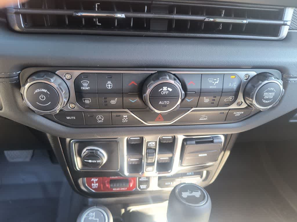 Thumbnail: 2026 Jeep Wrangler - 19