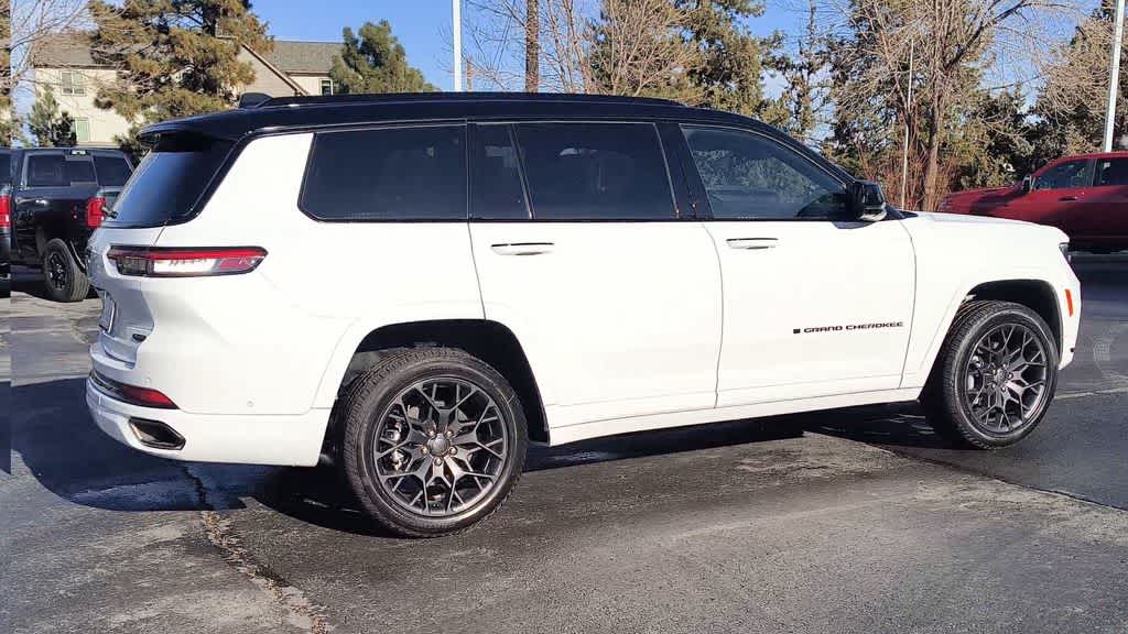 Thumbnail: 2025 Jeep Grand Cherokee L - 9