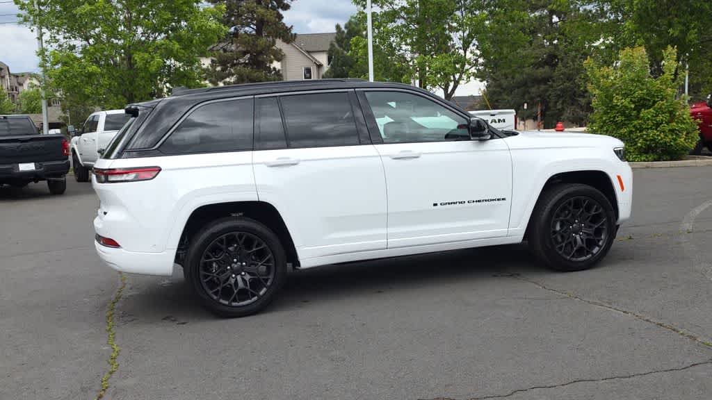 Thumbnail: 2026 Jeep Grand Cherokee - 9