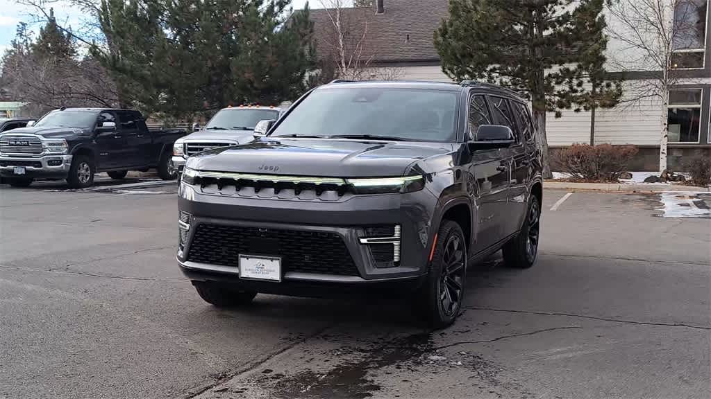 Thumbnail: 2026 Jeep Grand Wagoneer - 4