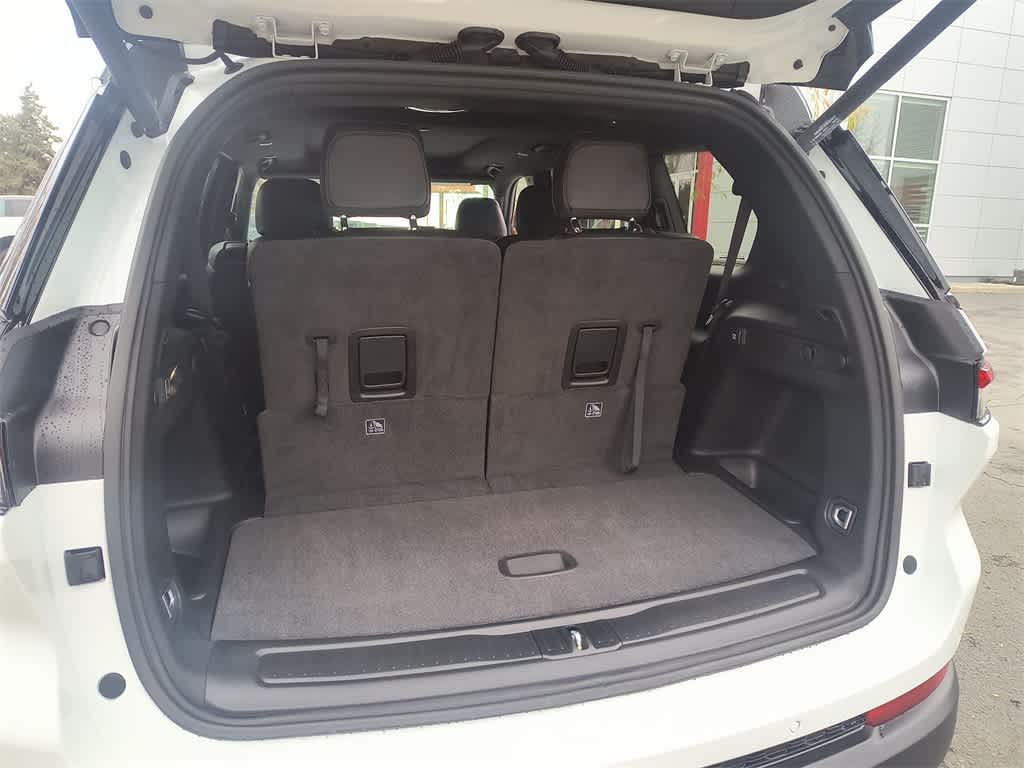 Thumbnail: 2025 Jeep Grand Cherokee - 25