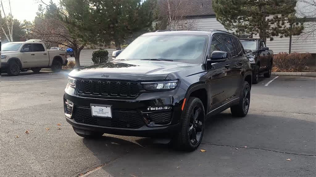 Thumbnail: 2025 Jeep Grand Cherokee - 4