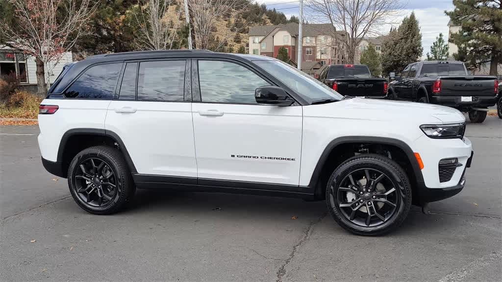 Thumbnail: 2025 Jeep Grand Cherokee - 2